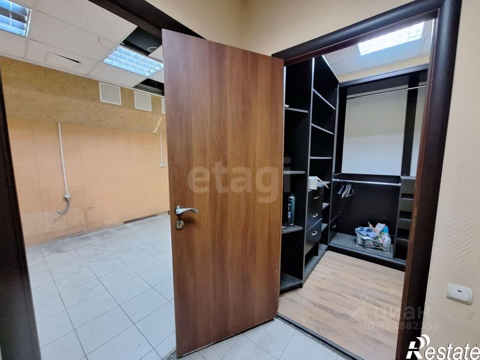 Купить помещение свободного назначения за 8 000 100 рублей на улица Шевченко, 83