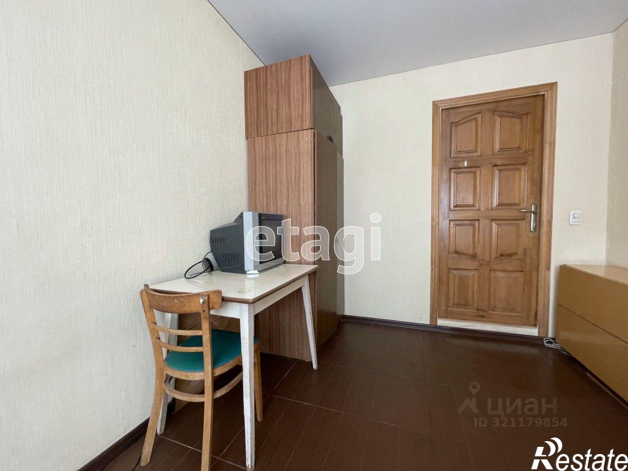 Купить комнату за 700 000 рублей на улица Нахимова, 8