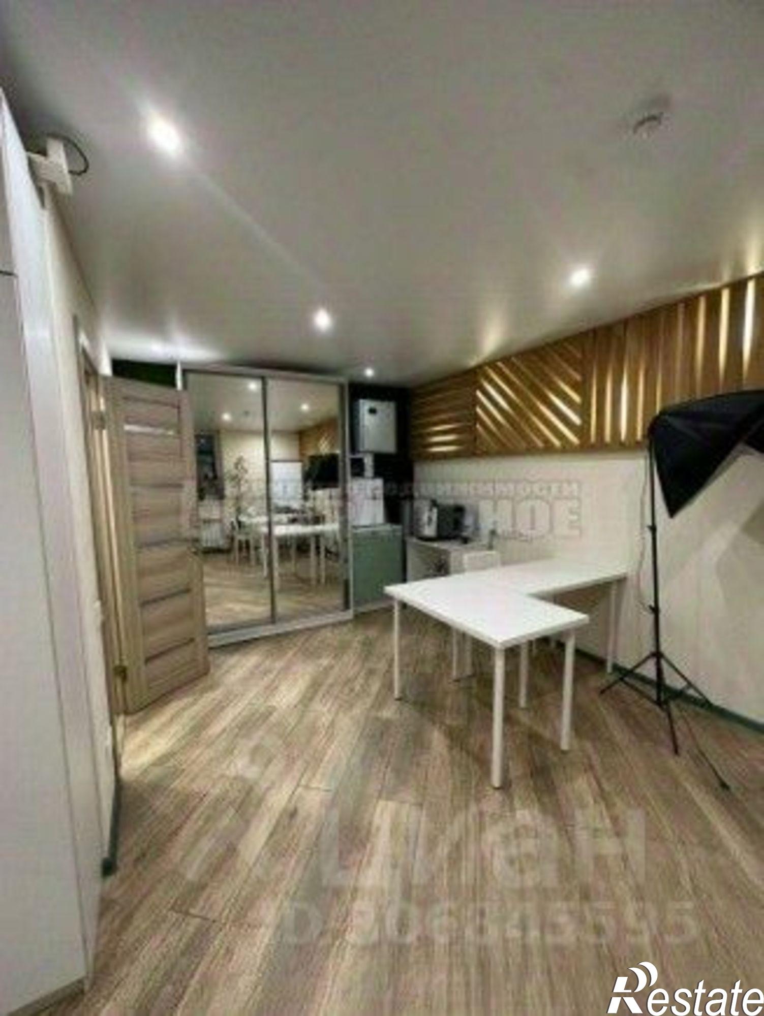 Купить помещение свободного назначения за 7 100 030 рублей на улица Черняховского, 15