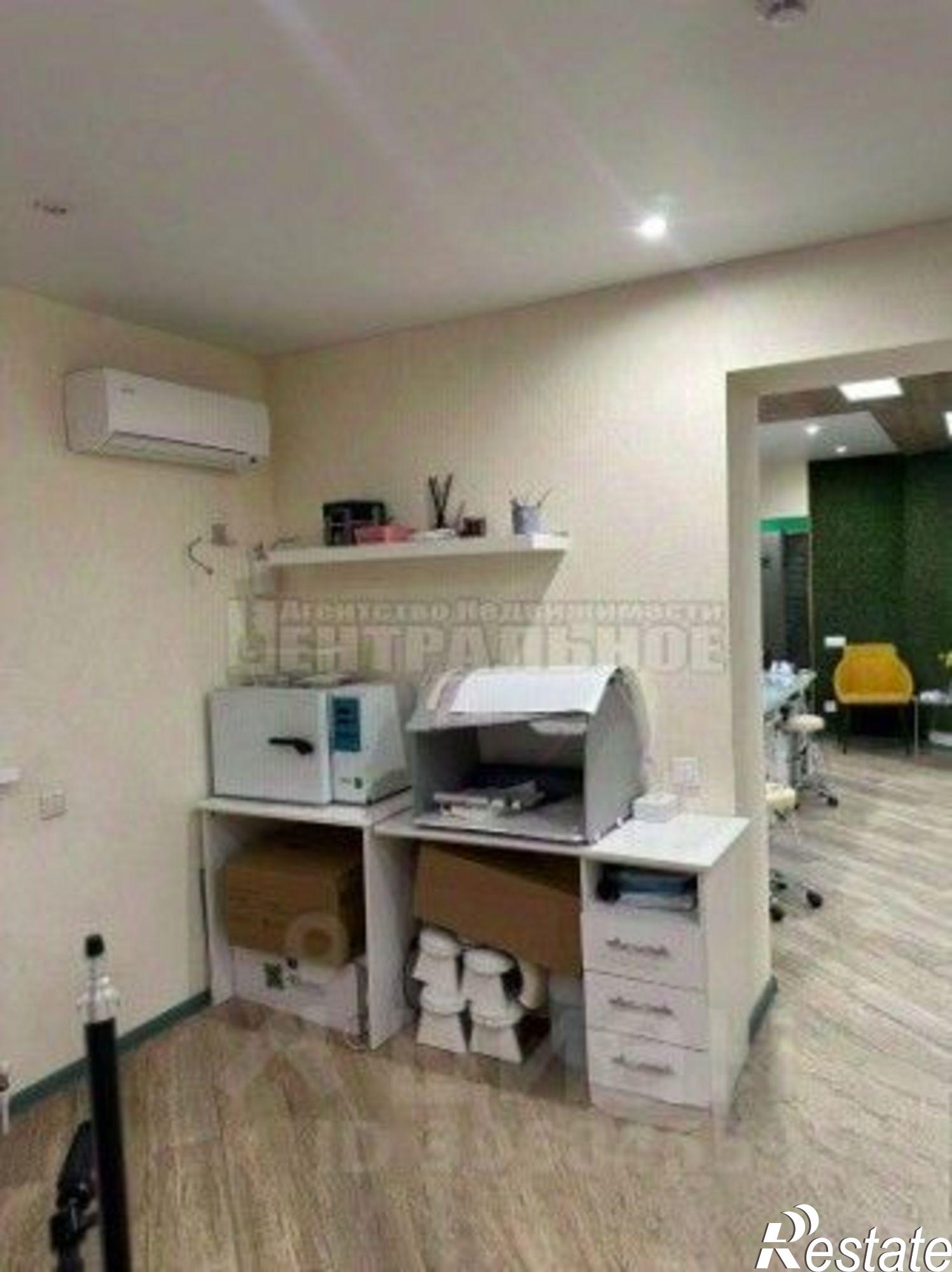 Купить помещение свободного назначения за 7 100 030 рублей на улица Черняховского, 15