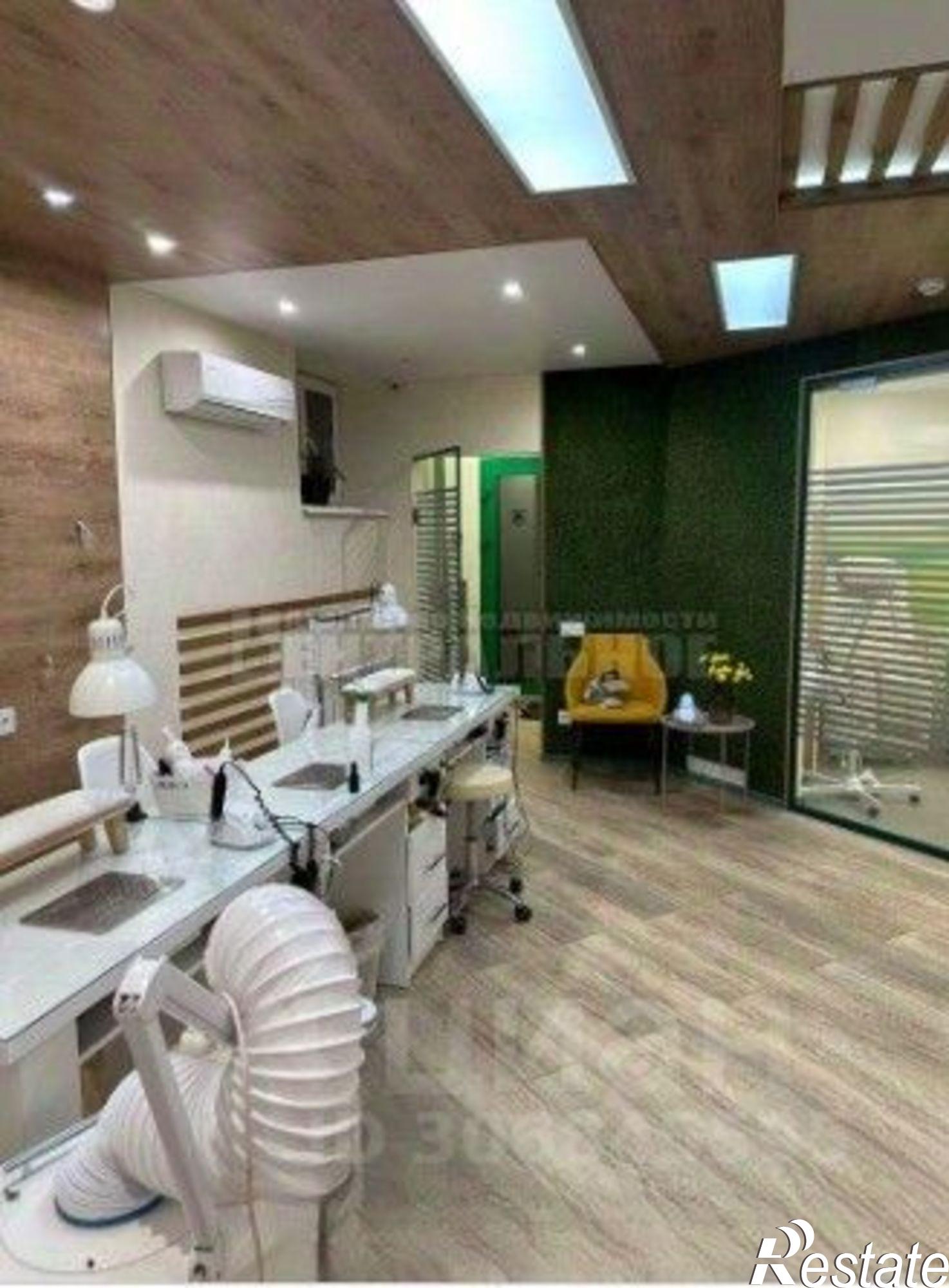 Купить помещение свободного назначения за 7 100 030 рублей на улица Черняховского, 15