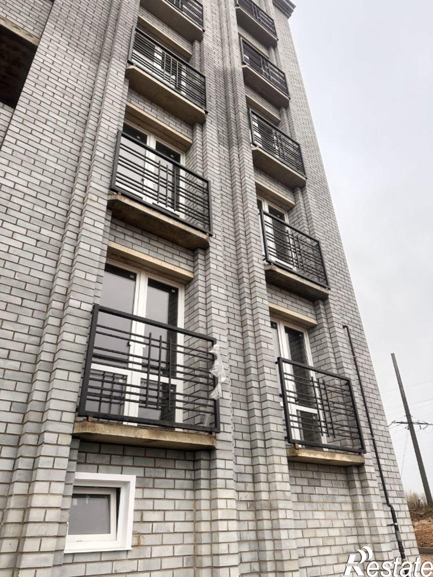 Купить квартиру за 5 990 000 рублей на Смоленск, Отрадная улица, 1