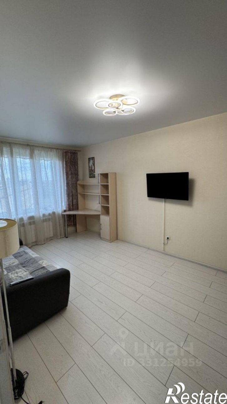 1-комн квартира улица Генерала Трошева, 8,  д. 8