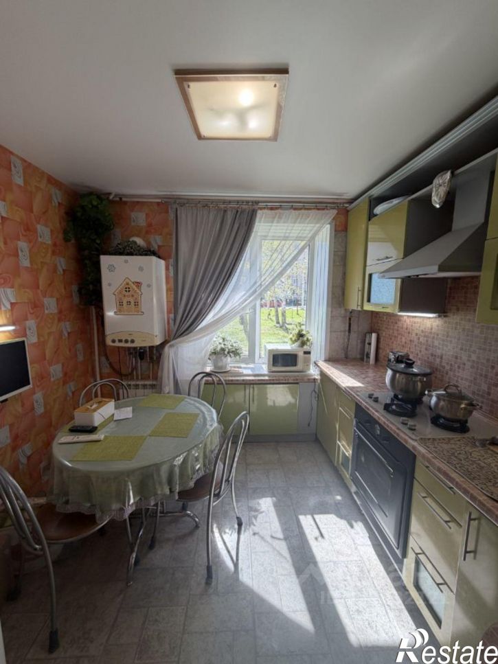 3-комн квартира мкр 34, 19,  д. 19