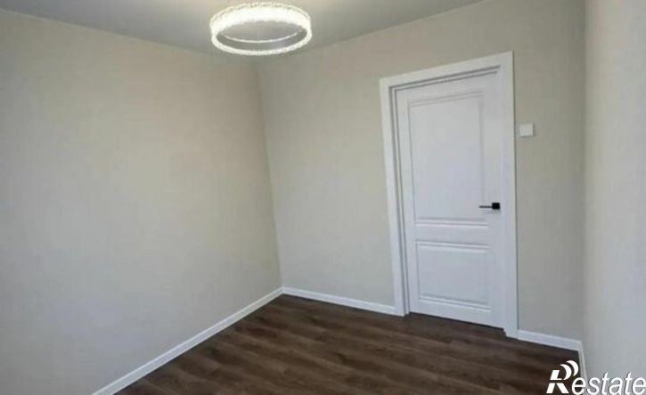 2-комн квартира Смоленск, улица Кирова, 27Б