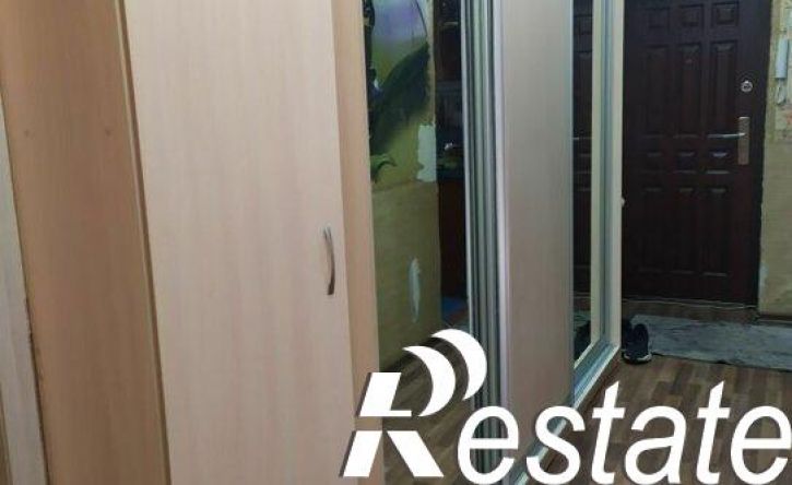 3-комн квартира Нарвская улица, 21 к3,  д. 21 к3